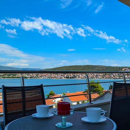 Apartments Oklopcic Трогир Экстерьер фото