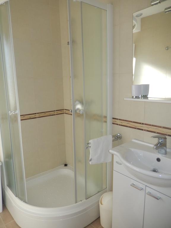Apartments Oklopcic Трогир Экстерьер фото