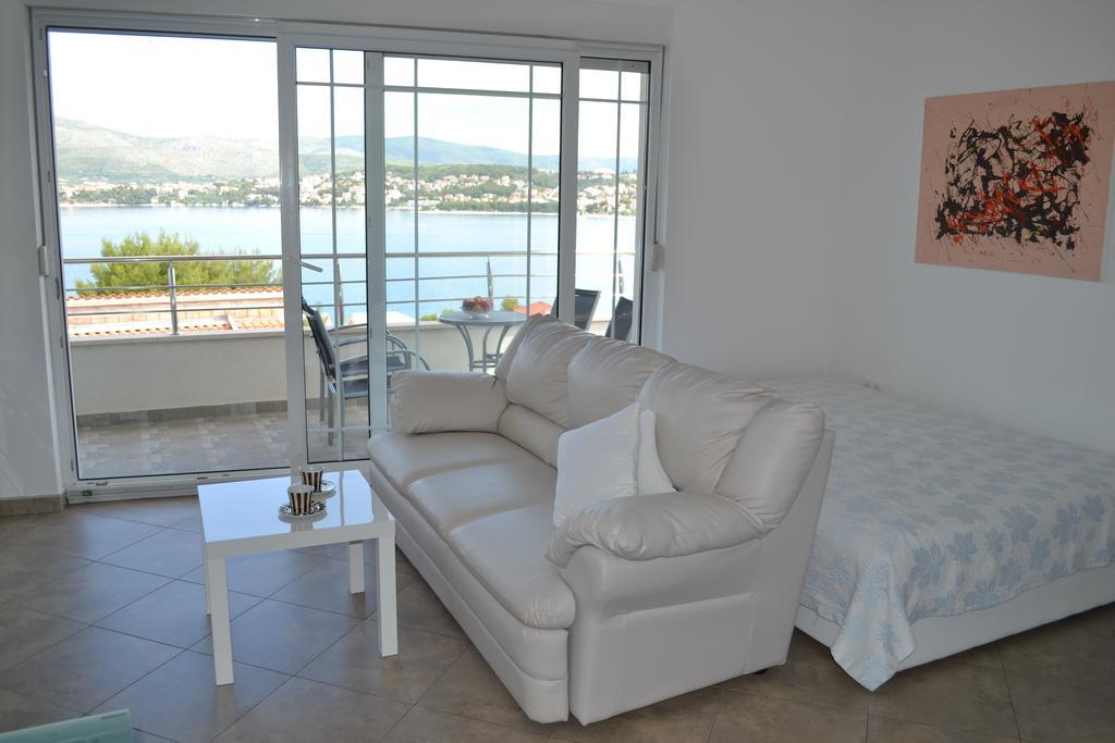 Apartments Oklopcic Трогир Экстерьер фото