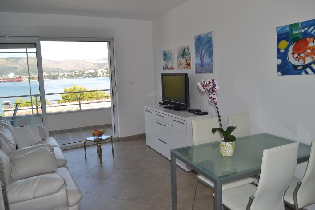 Apartments Oklopcic Трогир Экстерьер фото