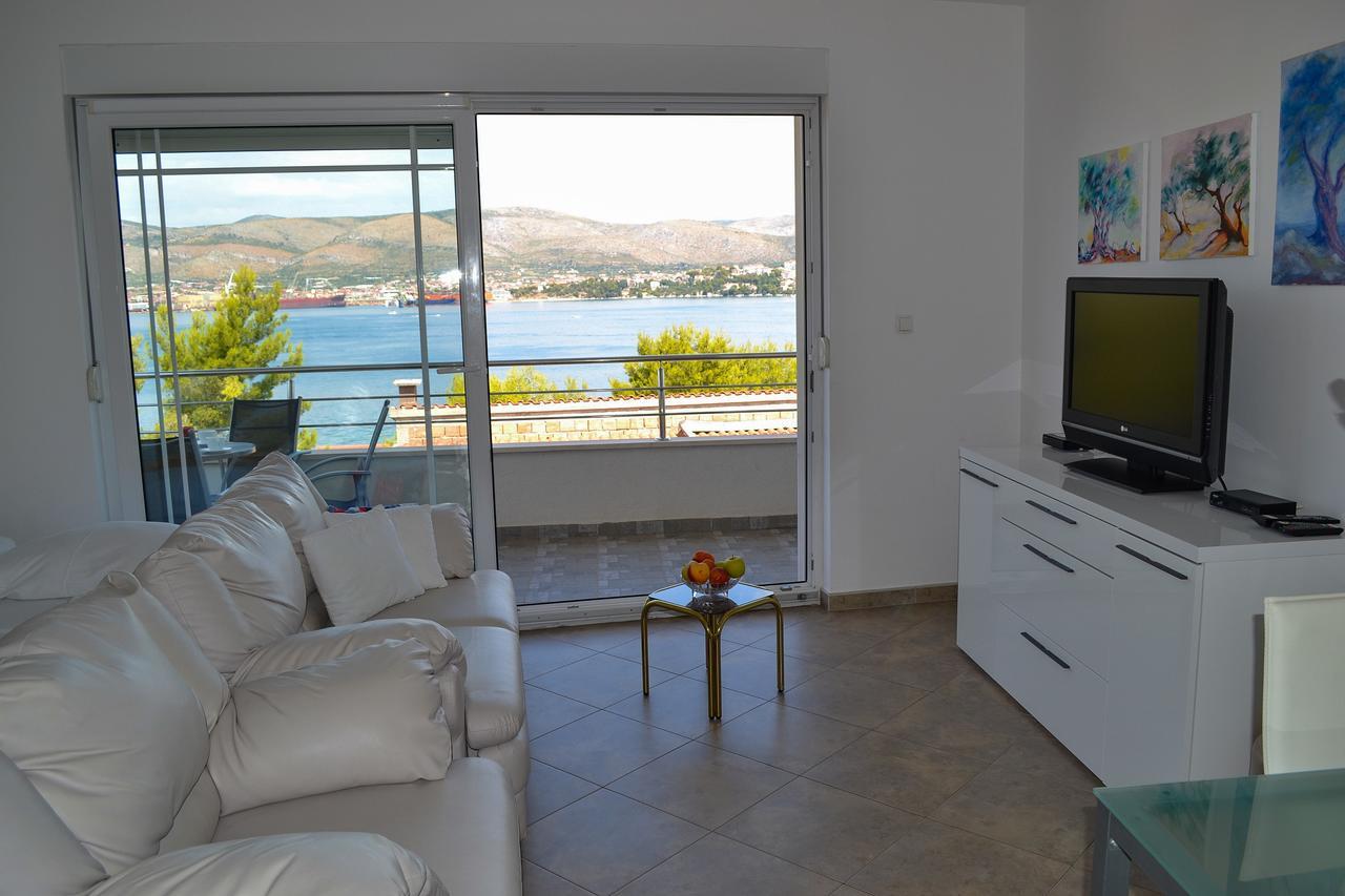Apartments Oklopcic Трогир Экстерьер фото